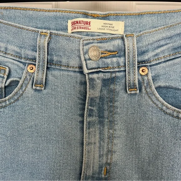 High Rise Loose Straight Jeans Light Wash Raw Hem Size 6 - Picture 2 of 10